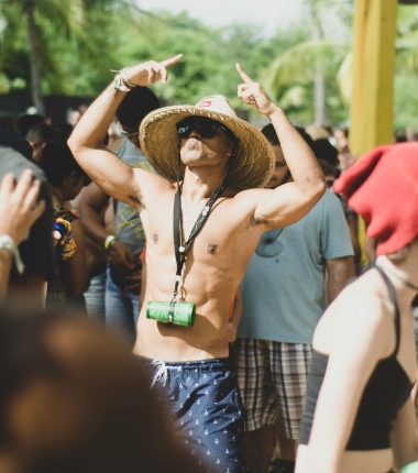 Esto es lo que necesitas para acampar en un festival