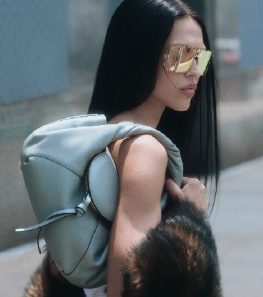 Pilladas las it-girls de la Gen Z con bolsos de Fendi