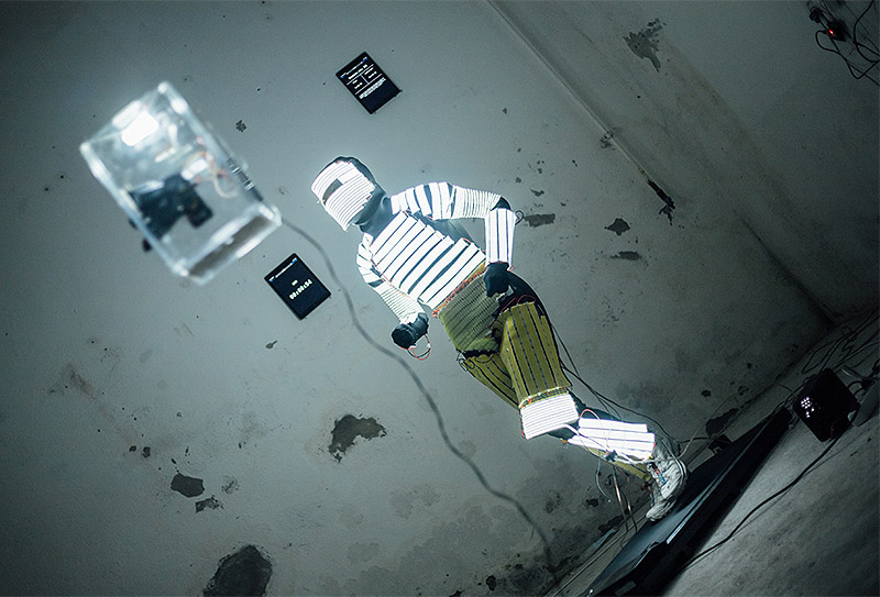 Imagen de un robot corriendo