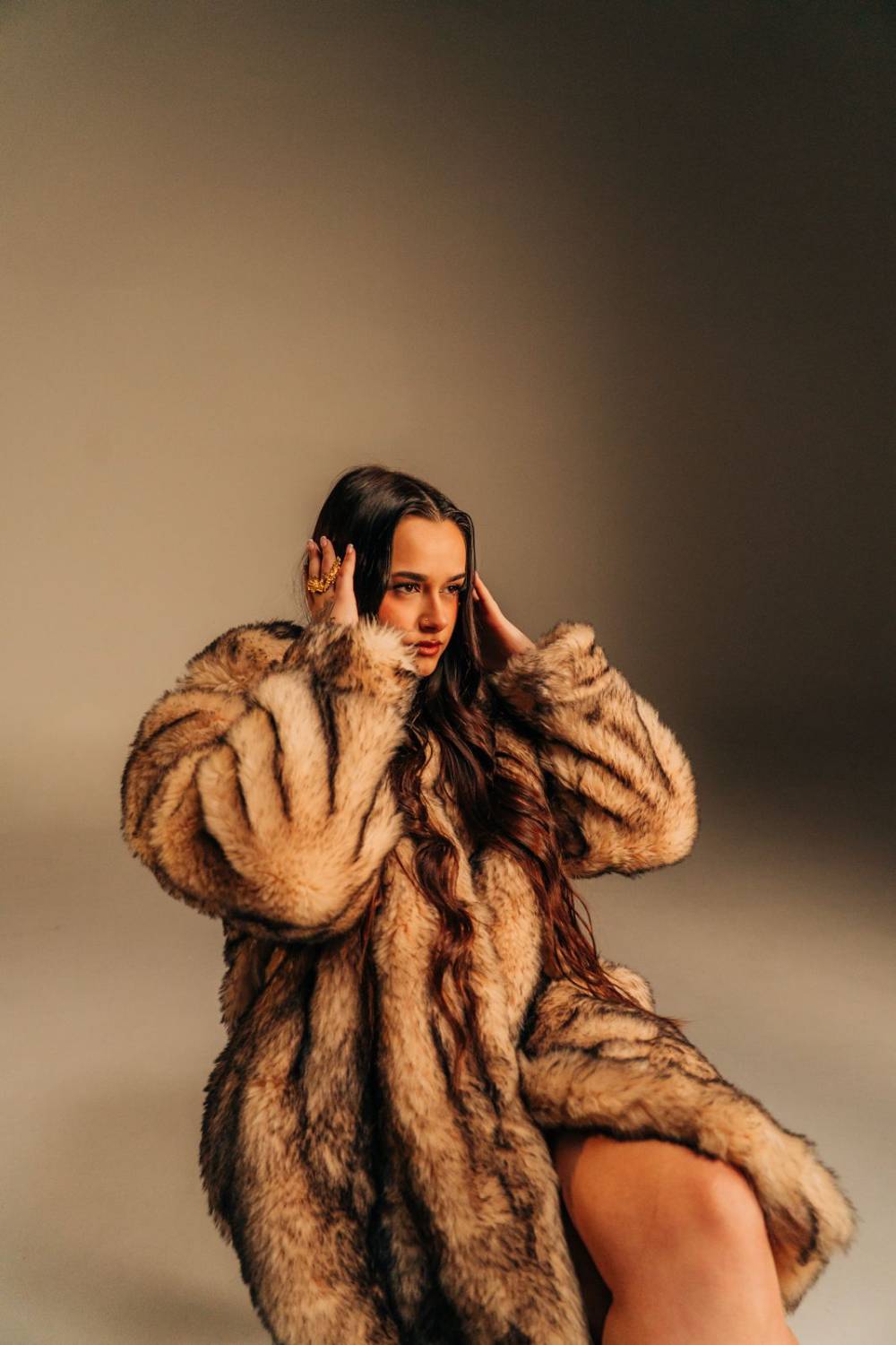 L0rna miss understood reggaeton trap musica urbana gen z 