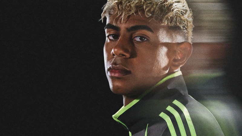 Lamine Yamal lleva los mejores looks dosmileros de adidas