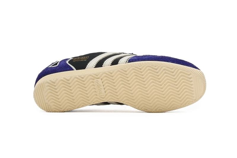 Zapatillas deportivas y retro