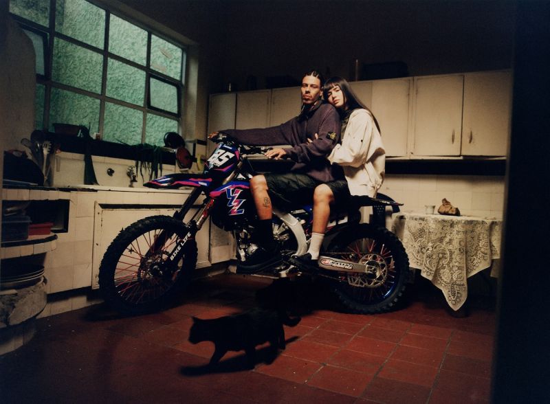 Stone Island aterriza en Medellín para su nueva campaña