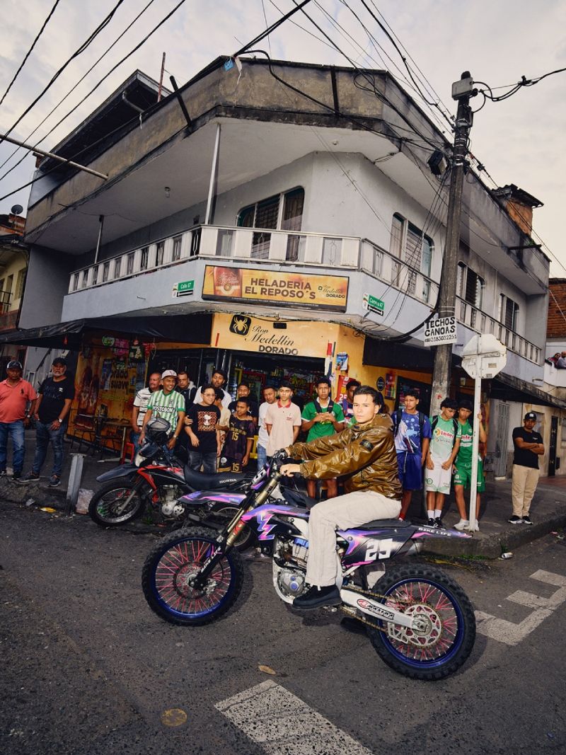 Stone Island aterriza en Medellín para su nueva campaña