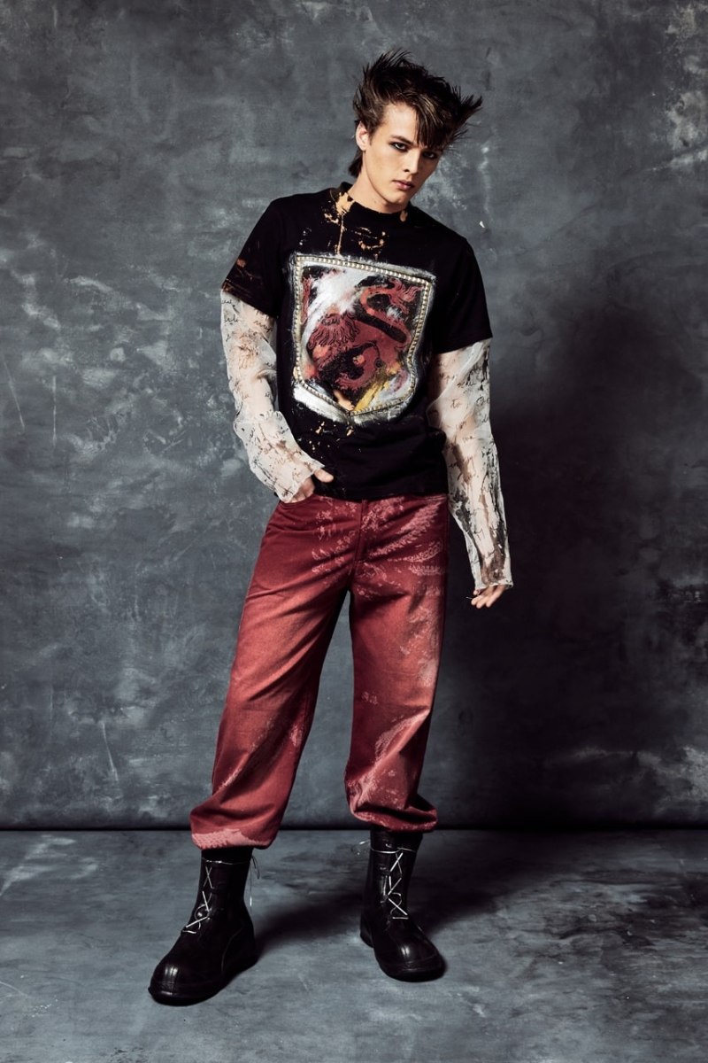 Carolina Sarria explora el punk elevado e historicista