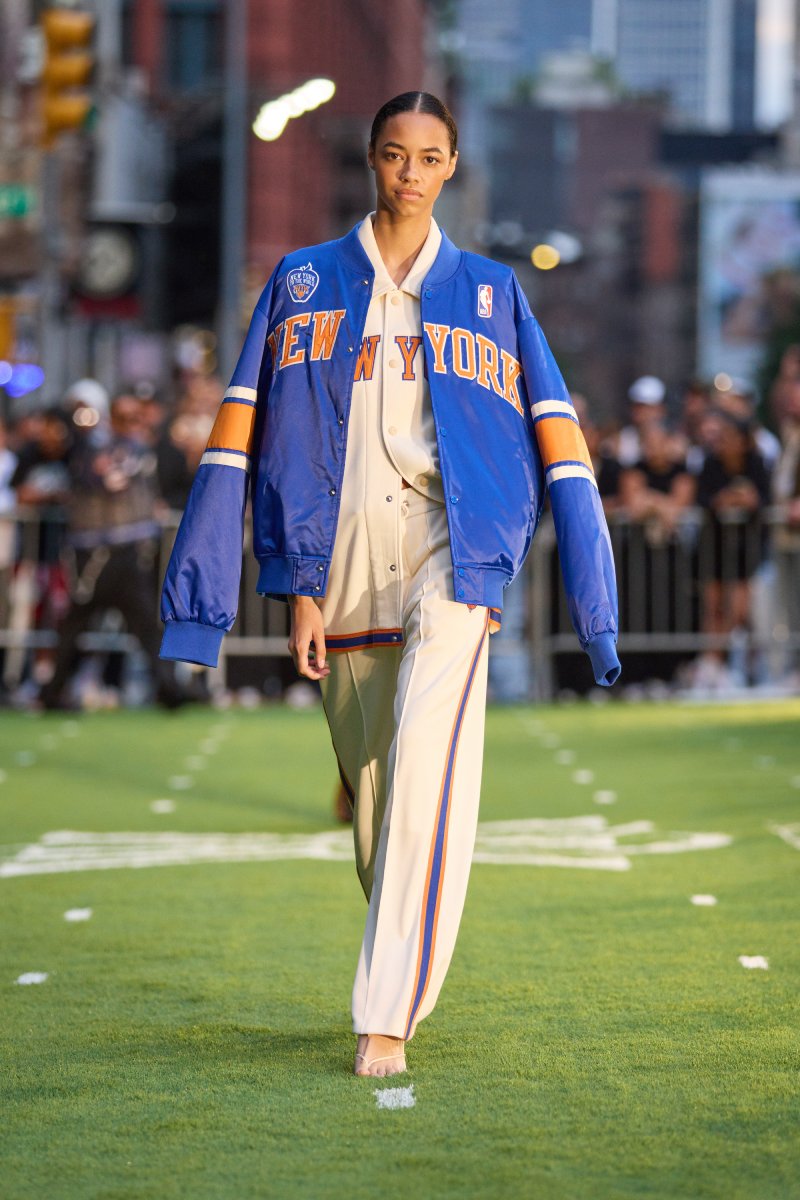 Tendencias de moda urbana: looks urbanos con piezas elegantes