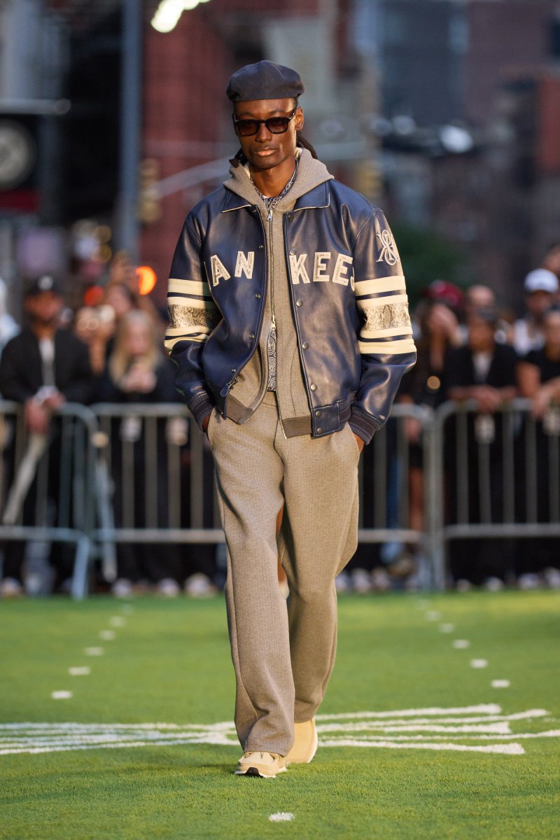 Tendencias de moda urbana: looks urbanos con piezas elegantes