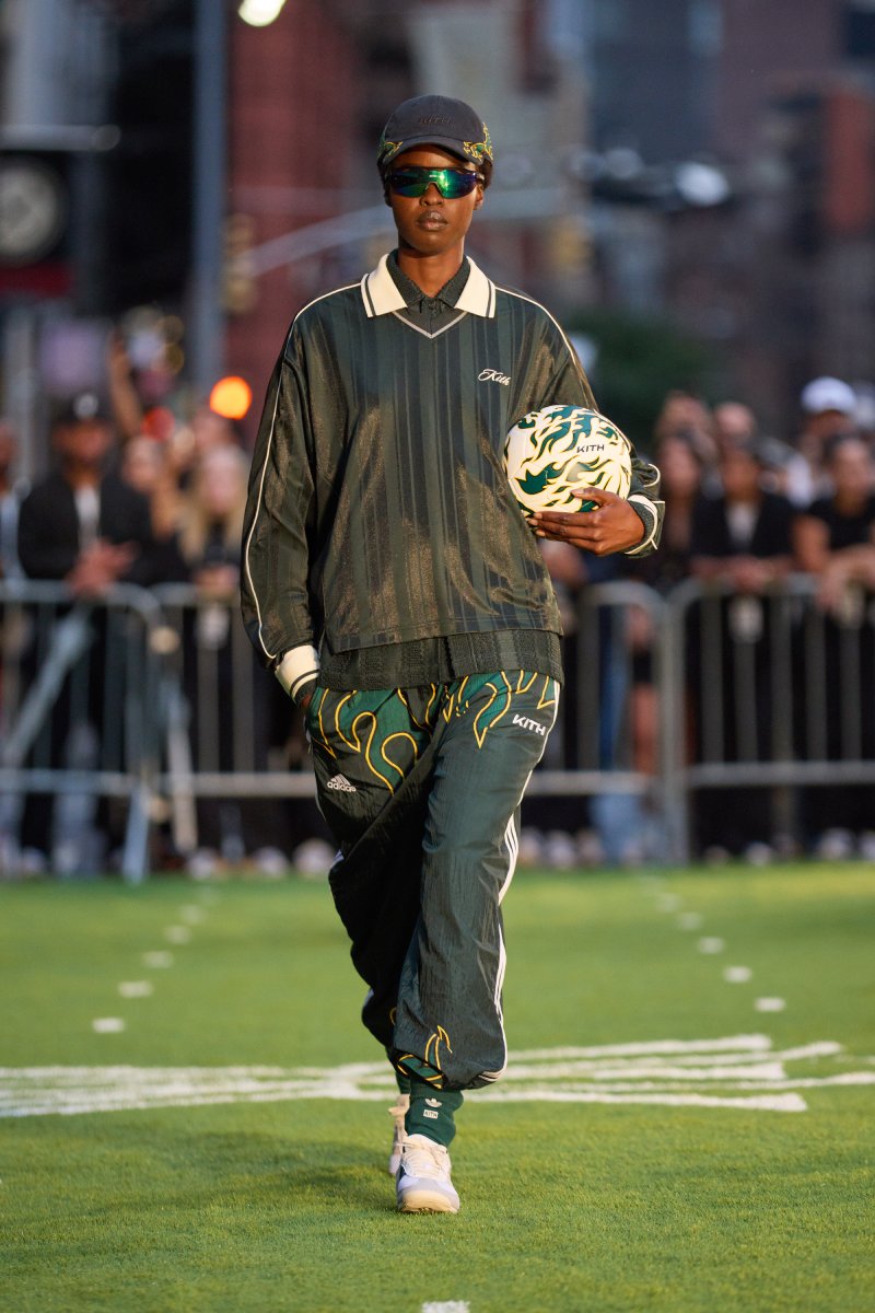 Tendencias de moda urbana: looks urbanos con piezas elegantes