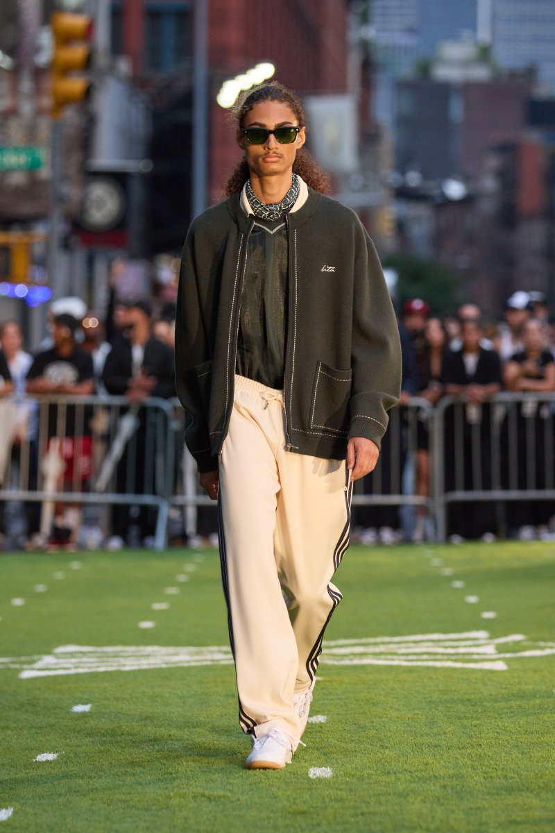 Tendencias de moda urbana: looks urbanos con piezas elegantes