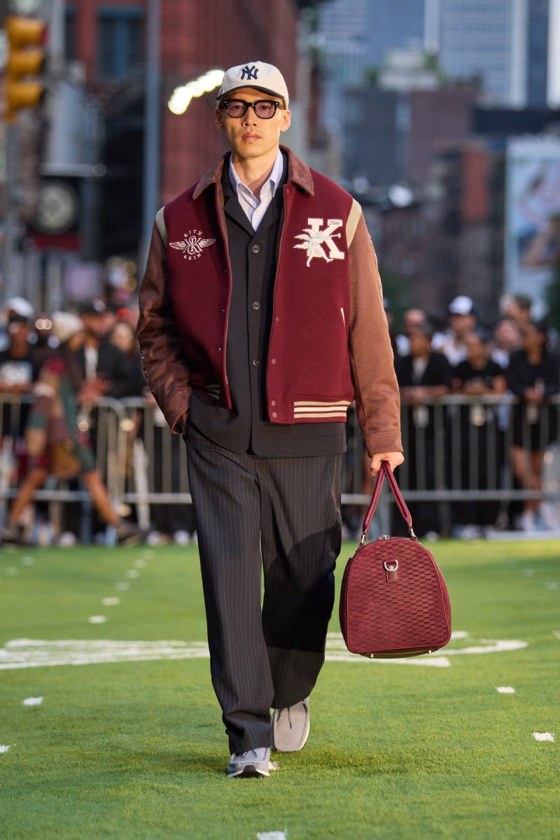 Tendencias de moda urbana: looks urbanos con piezas elegantes