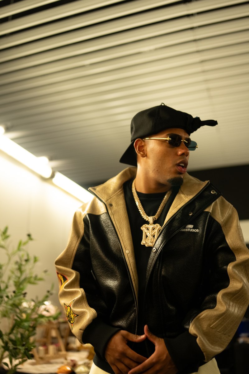 ¿Por qué los famosos visten de Eme Studios? Porque mola