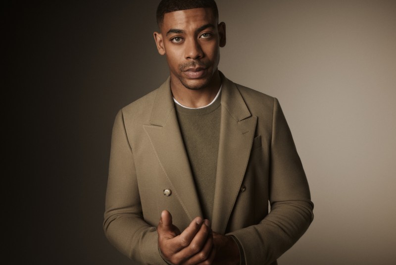 Famosos que visten de Boss: Aaron Pierre