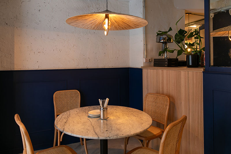 Interior de La Diez, nuevo local de Madrid especializado en milanesas