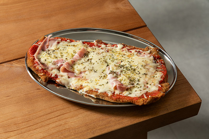 Napolitana, una de las milanesas de La Diez, nuevo local de Madrid