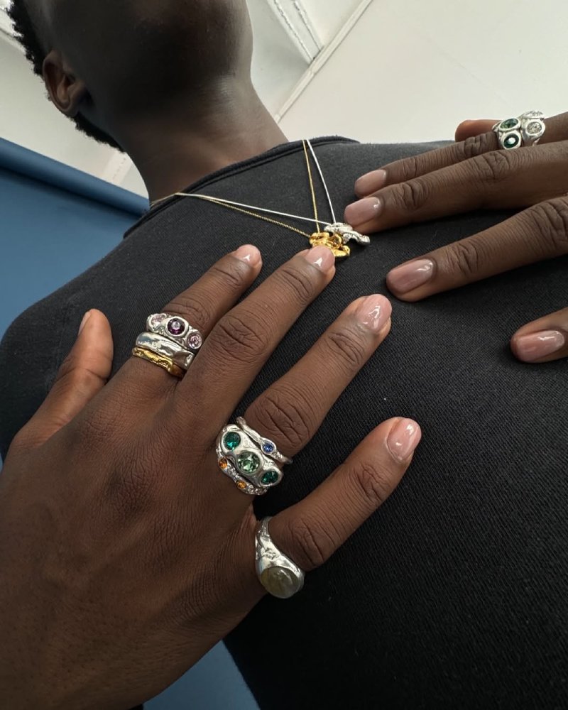 Accesorios para un look de moda urbana verano