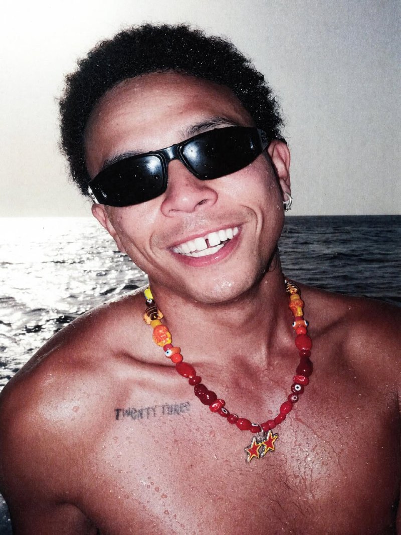 Accesorios para un look de moda urbana verano