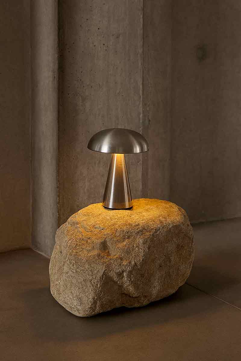 Selección de mobiliario acero inoxidable: lamparita de mesa