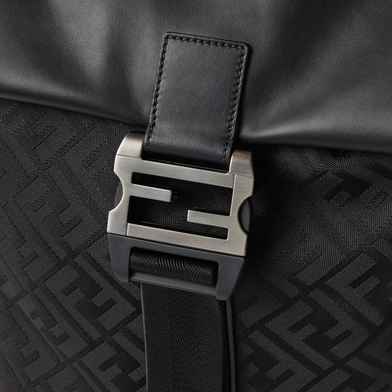 mochila fendi colección otoño hombre