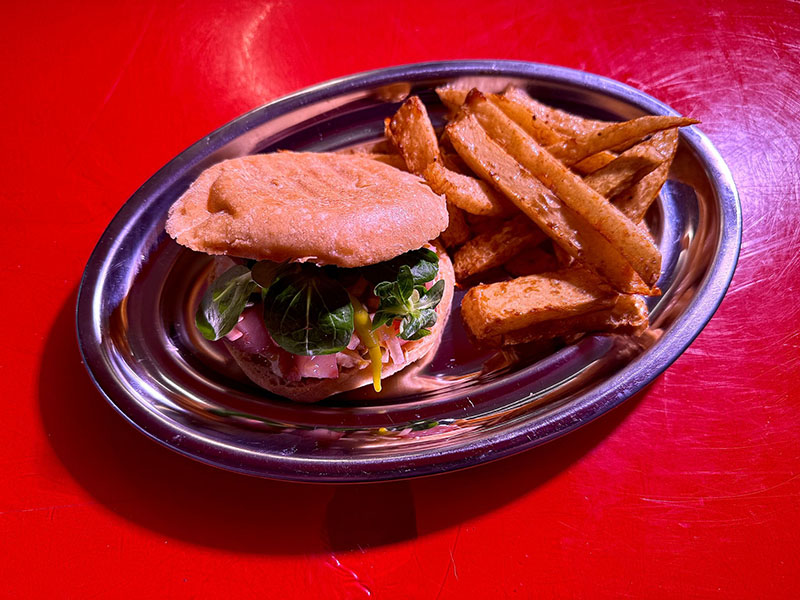 Restaurante Rapaz y sus exclusivas colaboraciones de agosto: Bocata club