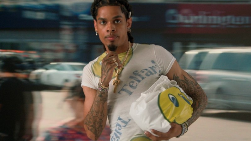 Telfar hará que nos mole llevar una bolsa plástica