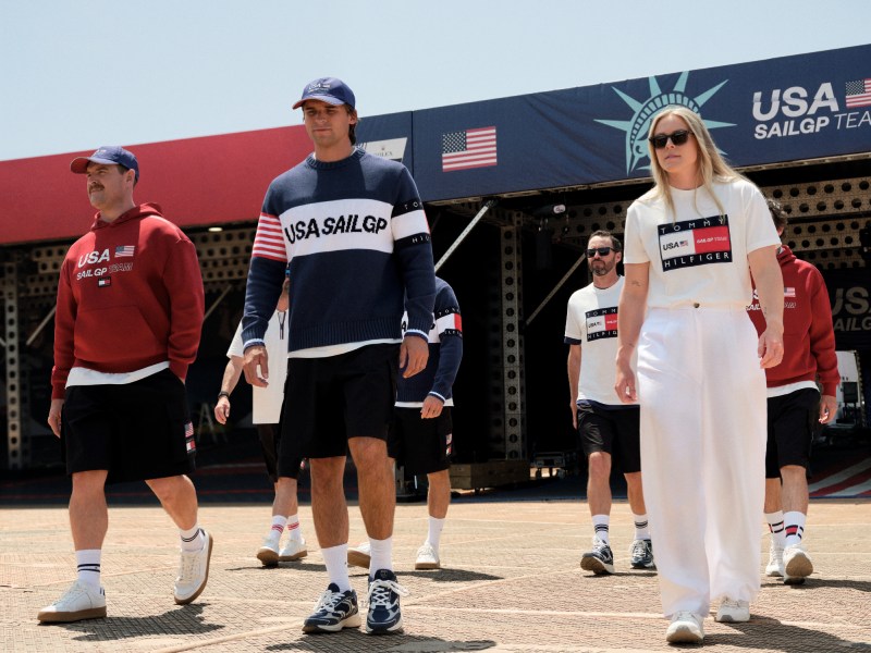 Tommy presenta el nuevo armario marino de US SailGp