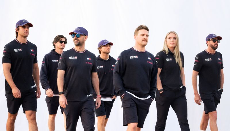 Tommy presenta el nuevo armario marino de US SailGp