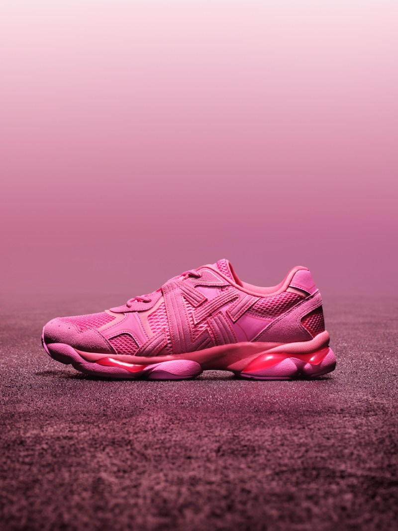 Onitsuka no solo tiene las México: también hace runners Y2k