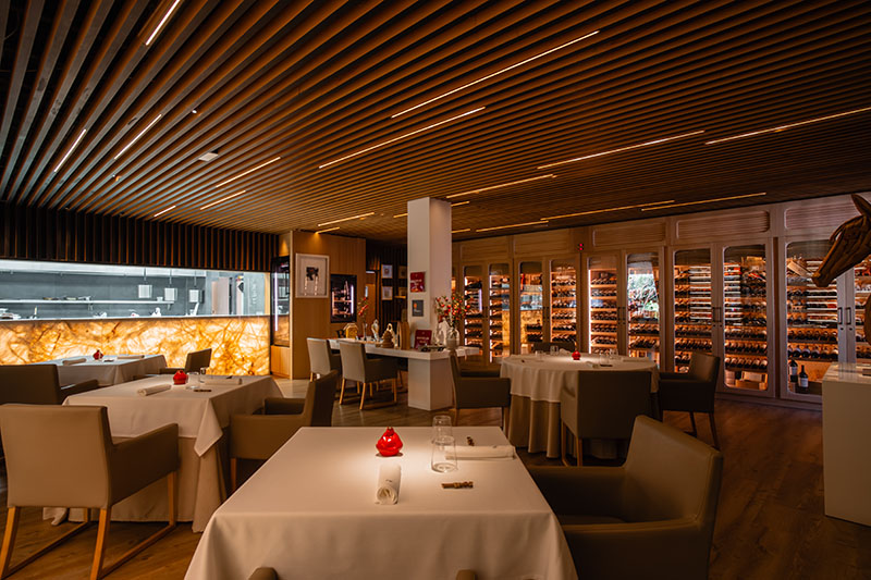 Interior de Fusion19, restaurante liderado por Aleix Serra y Marc Marsol
