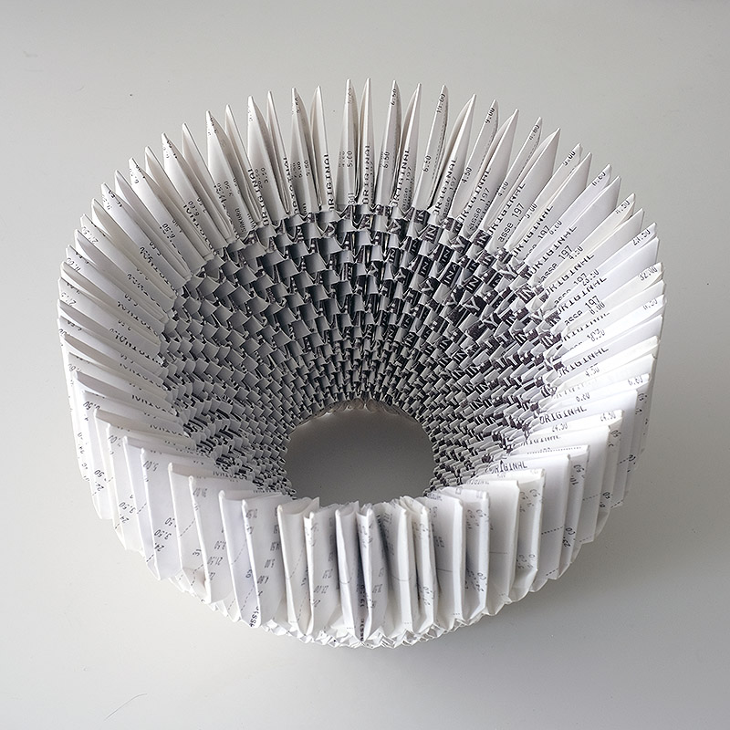 Abierto Valencia 2025 - imagen de una escultura hecha de papel