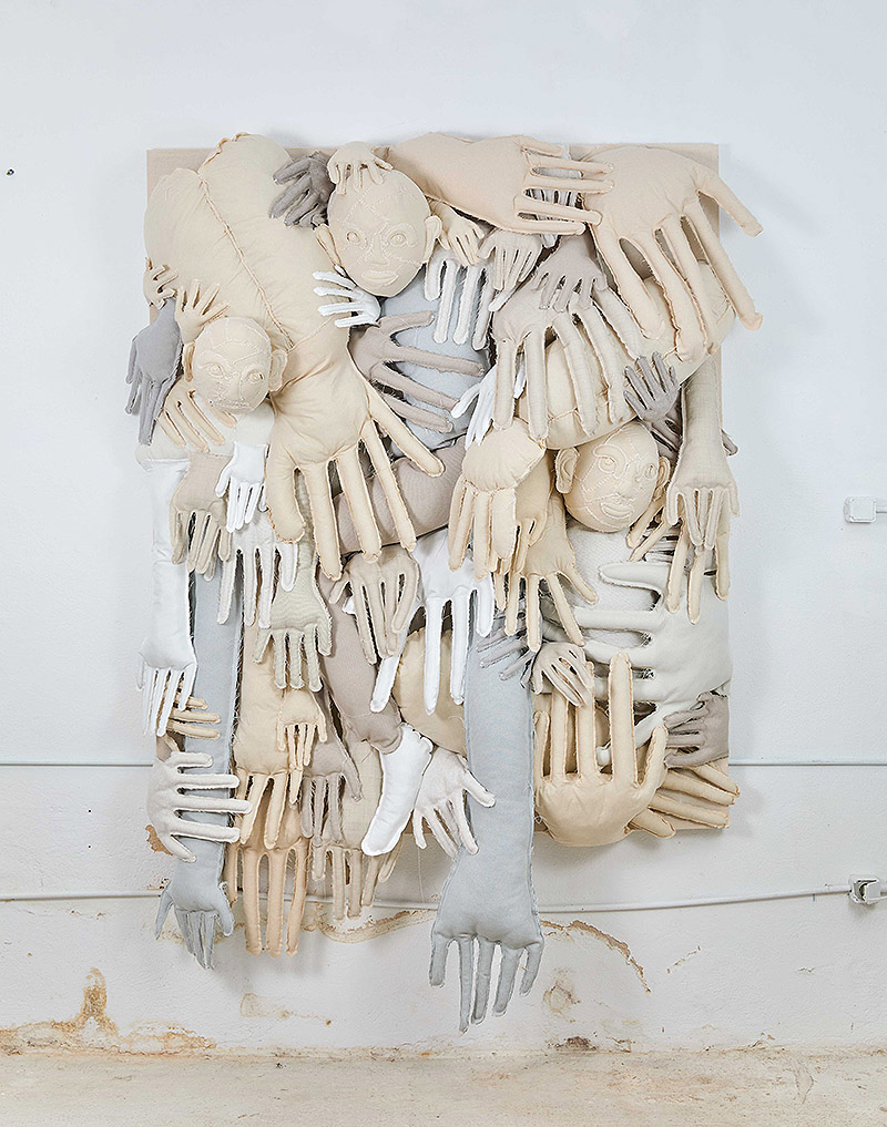 Ela Fidalgo - escultura textil a base de manos
