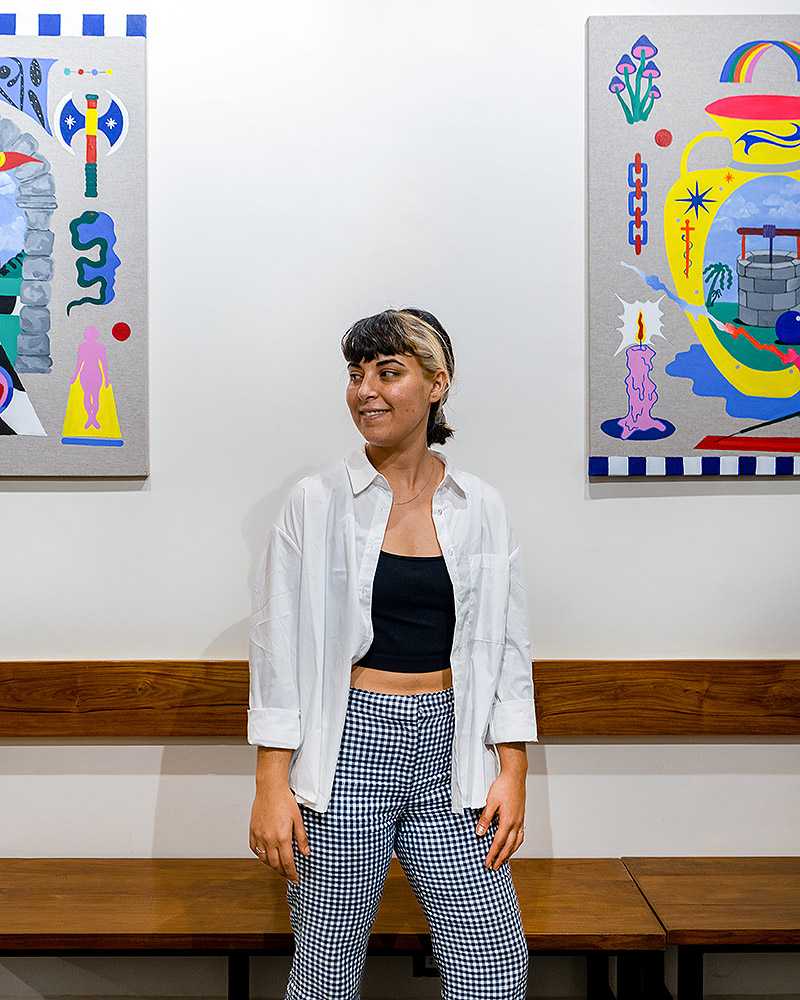 retrato de IreneFresh con una de sus obras