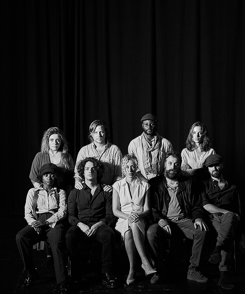 Los Demonios - fotografía en Blanco y negro de colectivo teatral