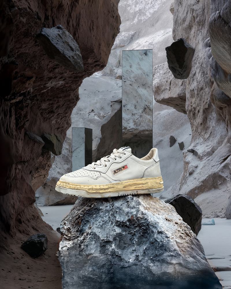 Zapatillas retro y desgastadas para un look de moda urbana