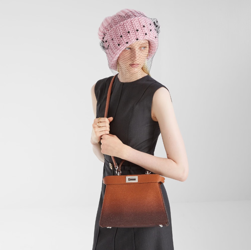 bolsos colores naturales degradados peekaboo fendi