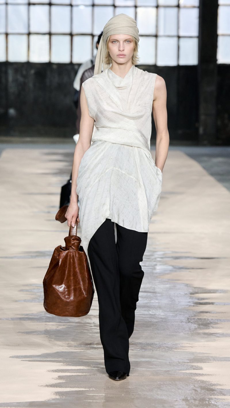 Boss ss26 nueva colección de looks elegantes