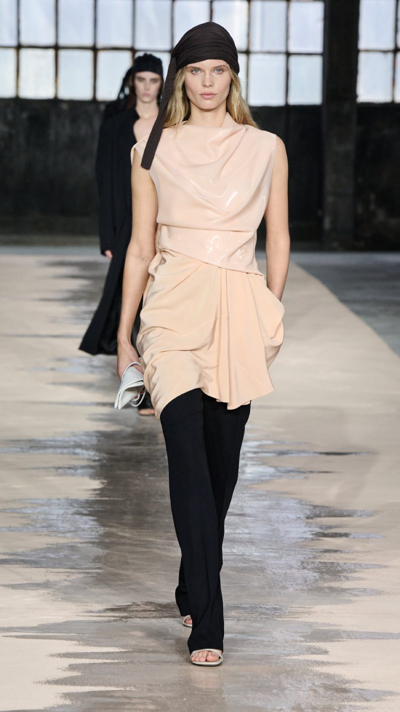 Boss ss26 nueva colección de looks elegantes