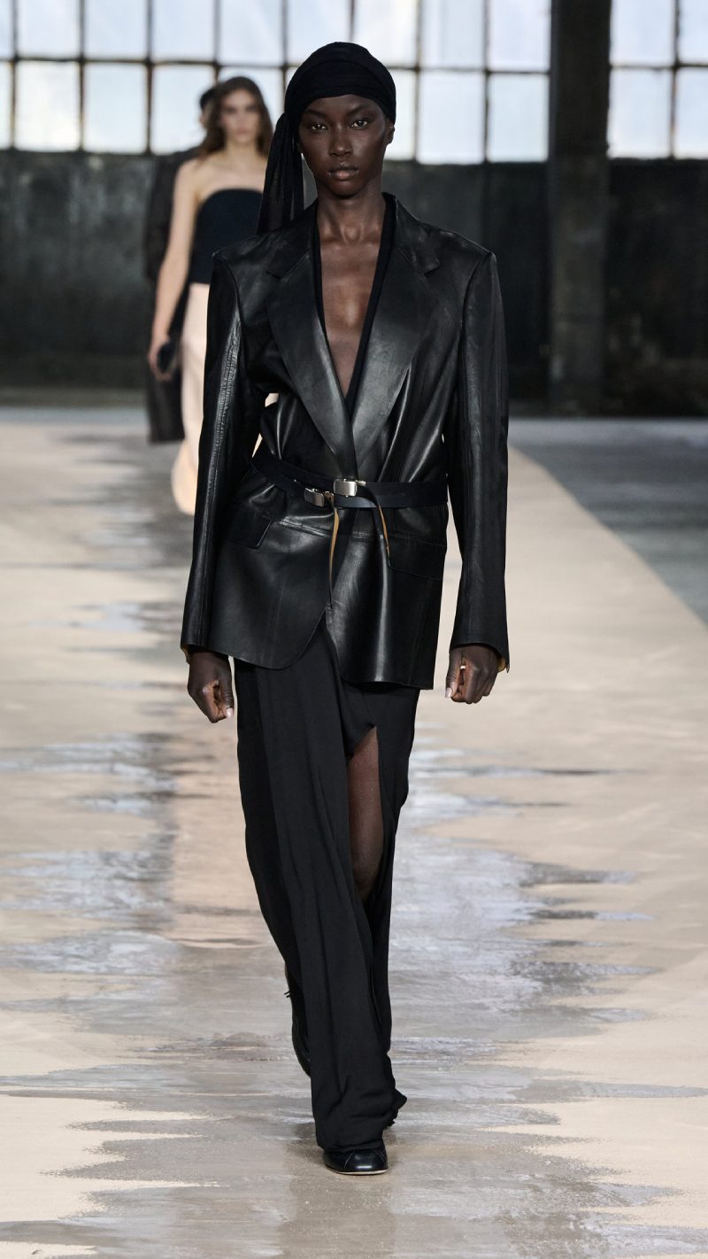 Boss ss26 nueva colección de looks elegantes