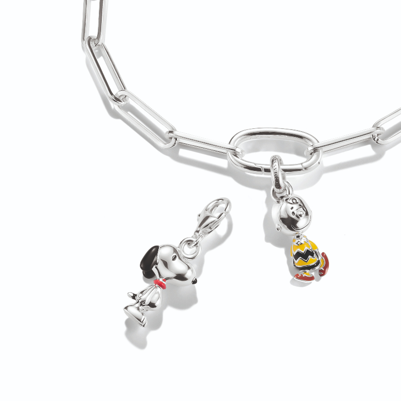 Renueva tus charms con Snoopy en plata y marca tendencia