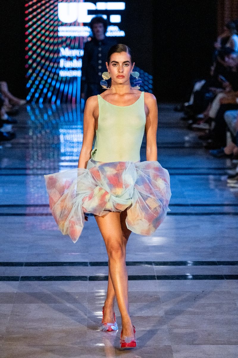 desfiles jóvenes diseñadores moda Udit
