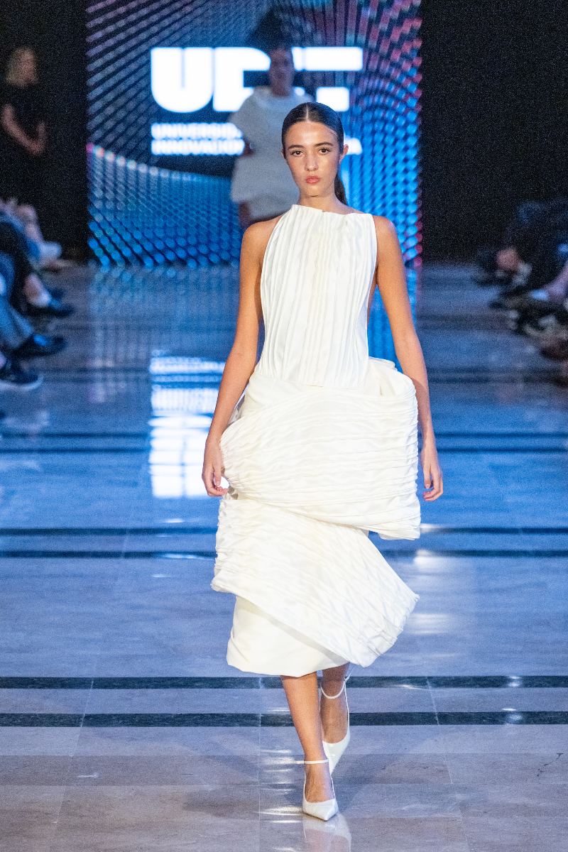 desfiles jóvenes diseñadores moda Udit