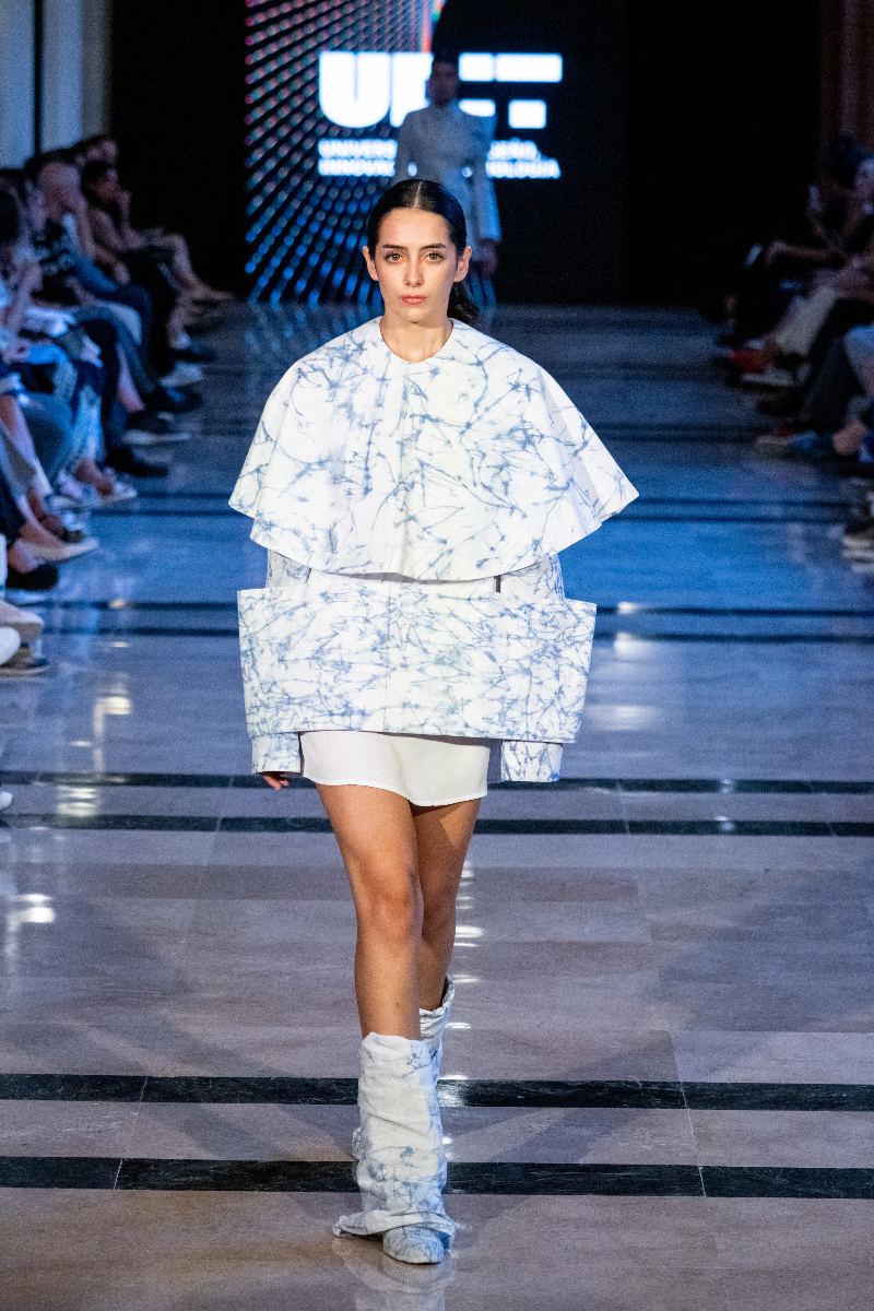 desfiles jóvenes diseñadores moda Udit