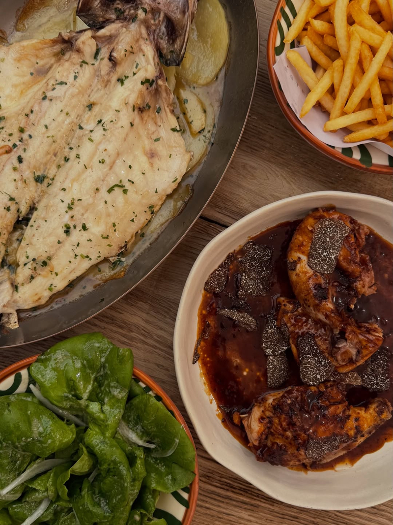 Eva Estepona, un capricho griego en la costa malagueña