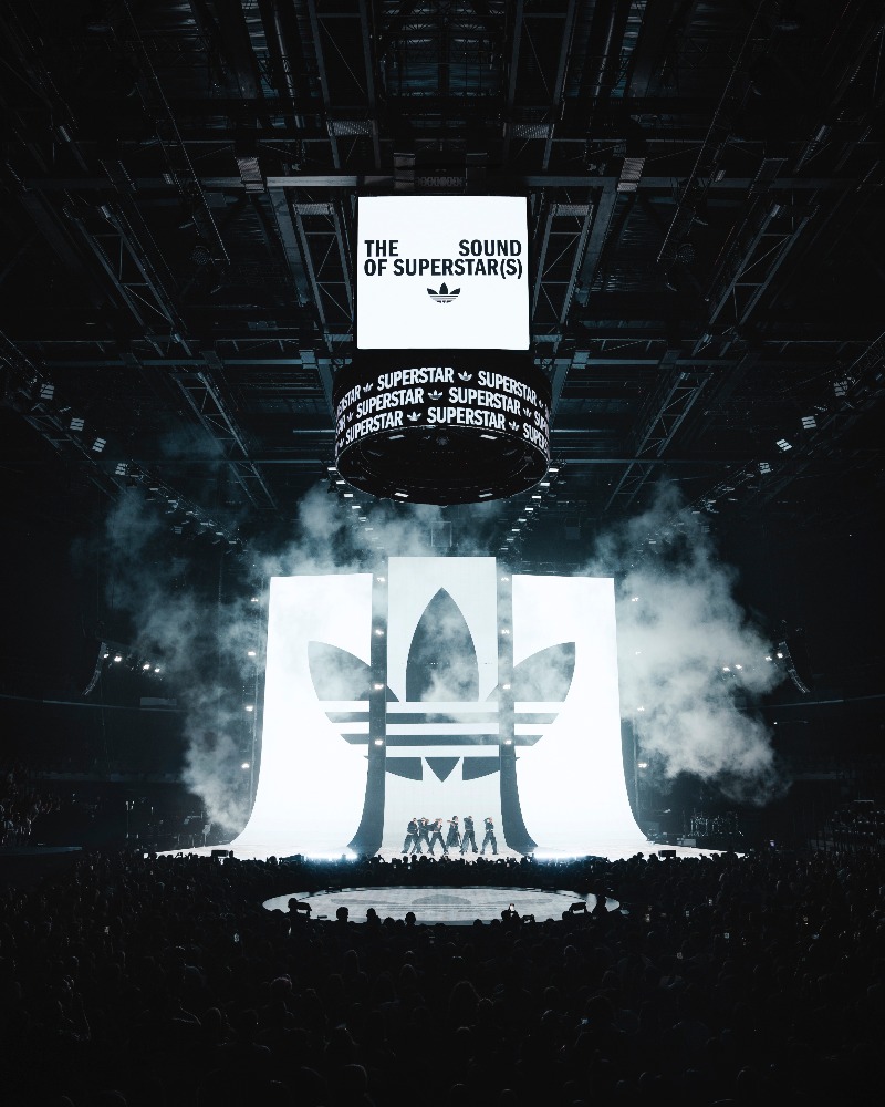 fiesta adidas parís concierto zapatillas Superstar
