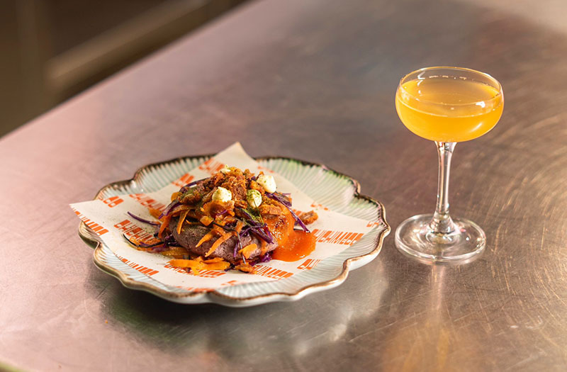 Plato con su cóctel en la nueva temporada de Guru Lab