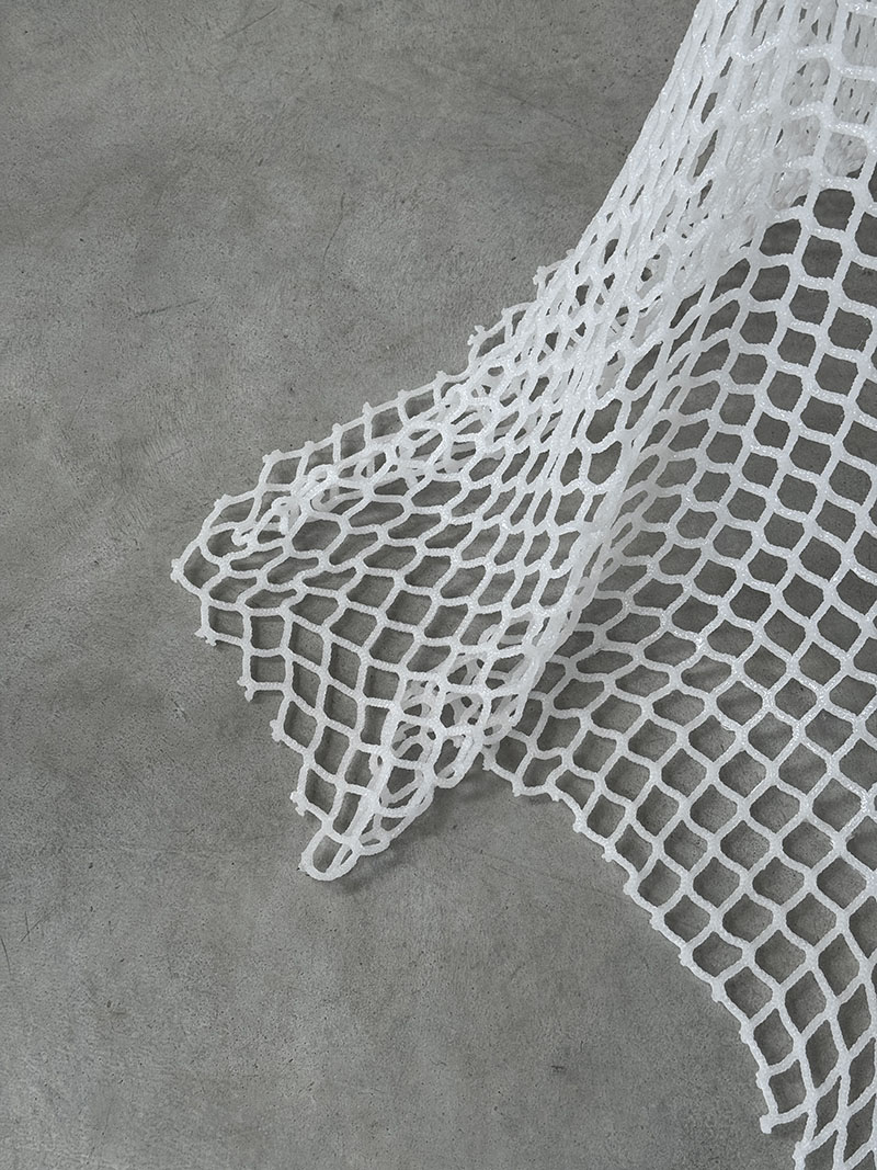 Iranzo presenta Lounge Chair 01, pieza inaugural de Permanent Souls