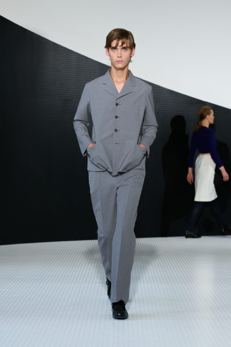 Simone Bellotti reescribe el minimalismo de Jil Sander