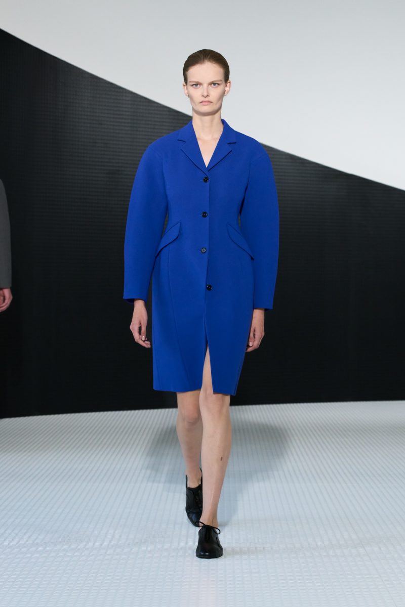 Simone Bellotti reescribe el minimalismo de Jil Sander