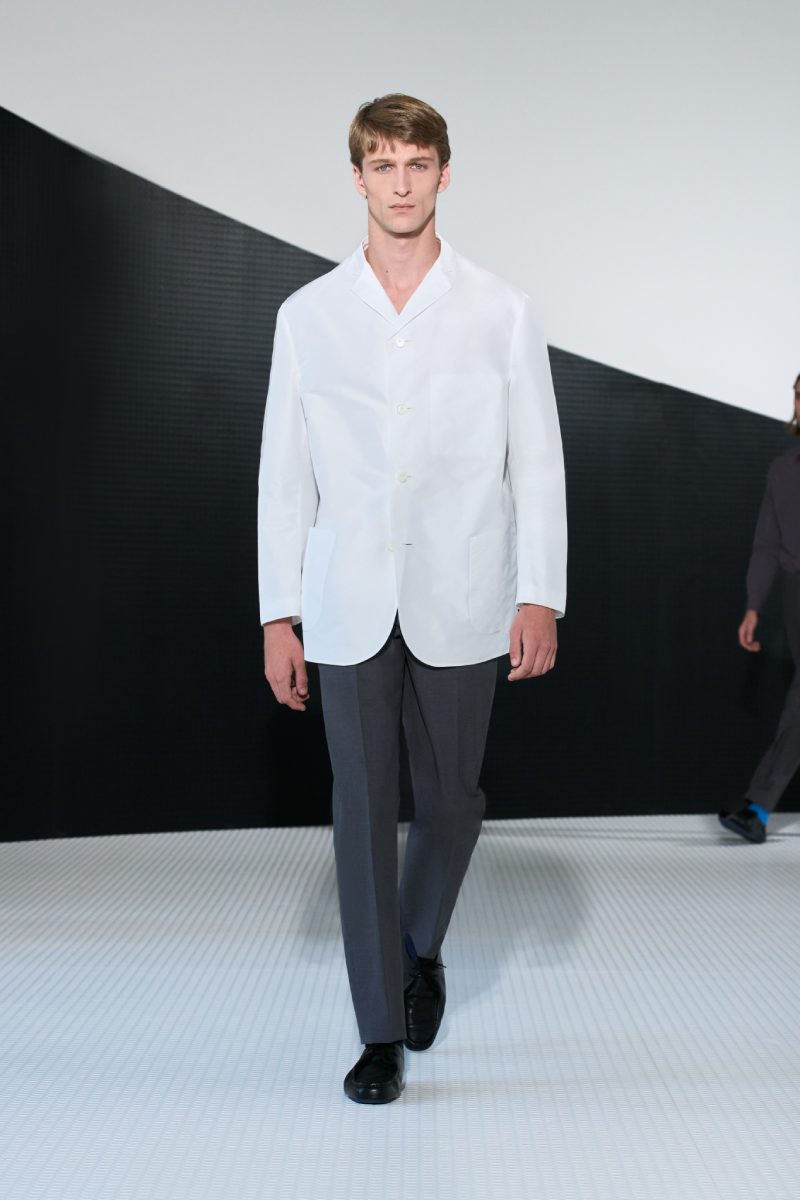 Simone Bellotti reescribe el minimalismo de Jil Sander