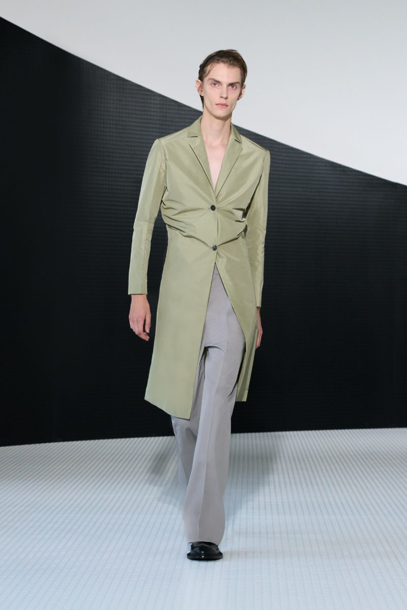 Simone Bellotti reescribe el minimalismo de Jil Sander