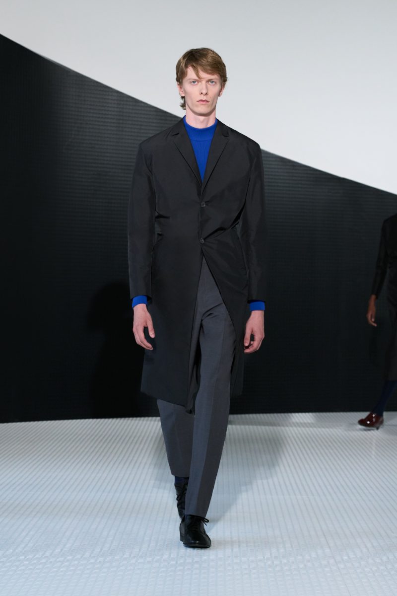 Simone Bellotti reescribe el minimalismo de Jil Sander